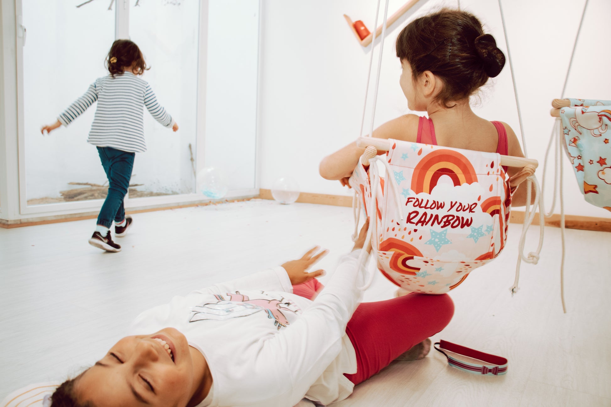 Follow your Rainbow PINK BabySwing-0